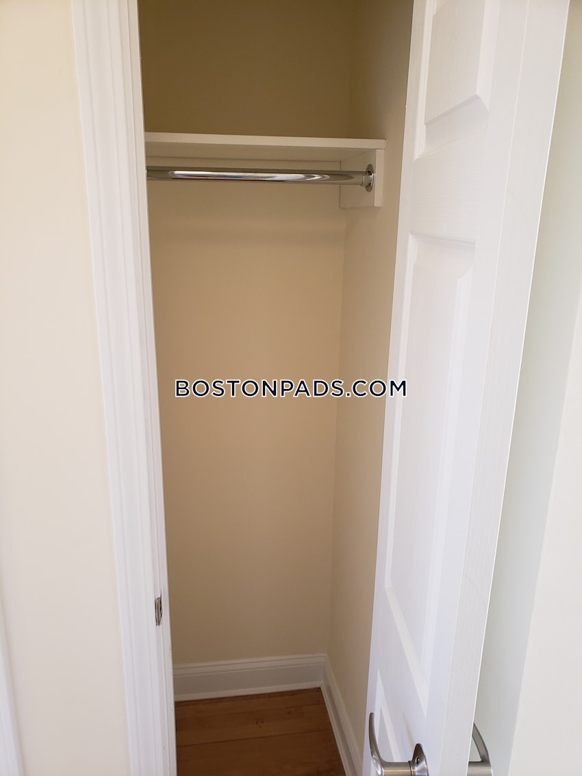 BROOKLINE- COOLIDGE CORNER - 1 Bed, 1 Bath - Image 9