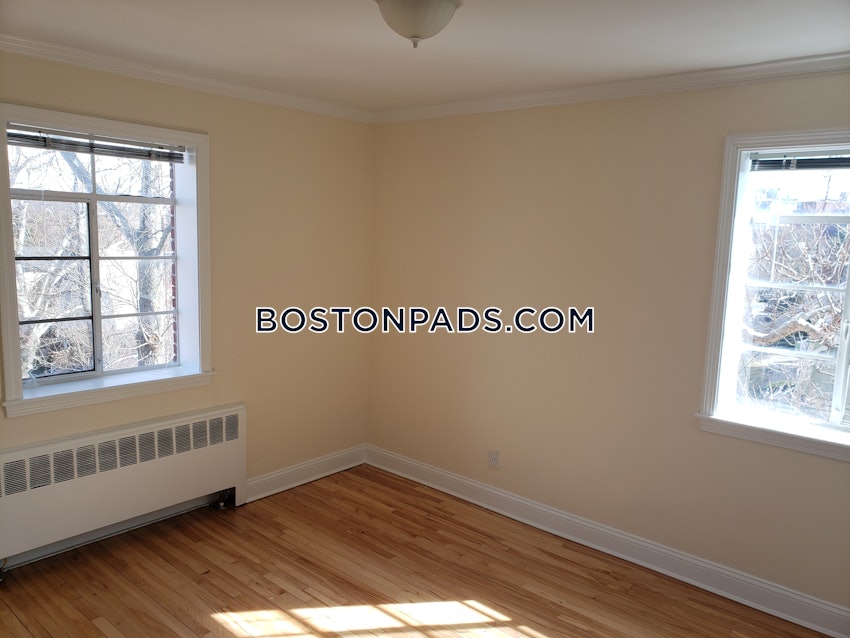 BROOKLINE- COOLIDGE CORNER - 1 Bed, 1 Bath - Image 9