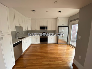 Boston - 4 Beds, 2 Baths