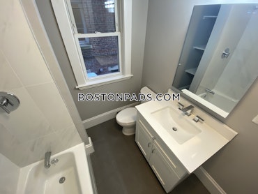 Boston - 4 Beds, 2 Baths