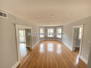 Boston - 4 Beds, 2 Baths