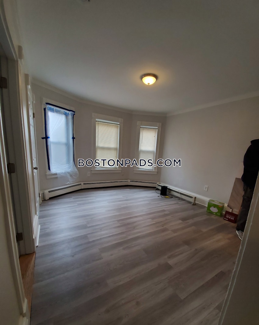 BOSTON - DORCHESTER - CENTER - 3 Beds, 1 Bath - Image 14