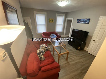 Boston - 4 Beds, 2 Baths