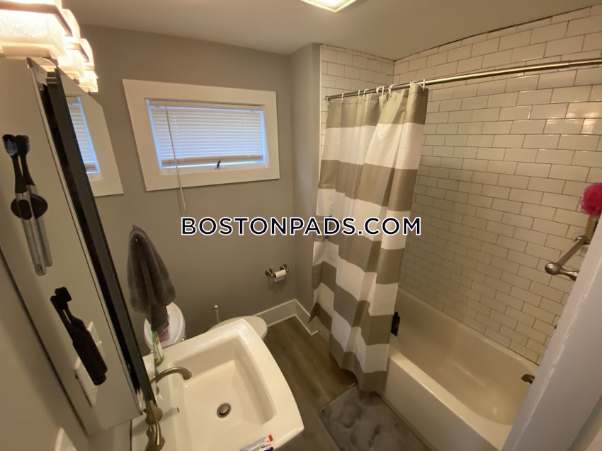 BOSTON - SOUTH BOSTON - ANDREW SQUARE - 4 Beds, 2 Baths - Image 4