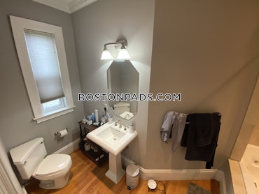 Boston - 4 Beds, 1 Baths