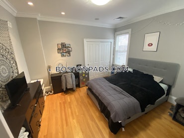 Boston - 4 Beds, 1 Baths