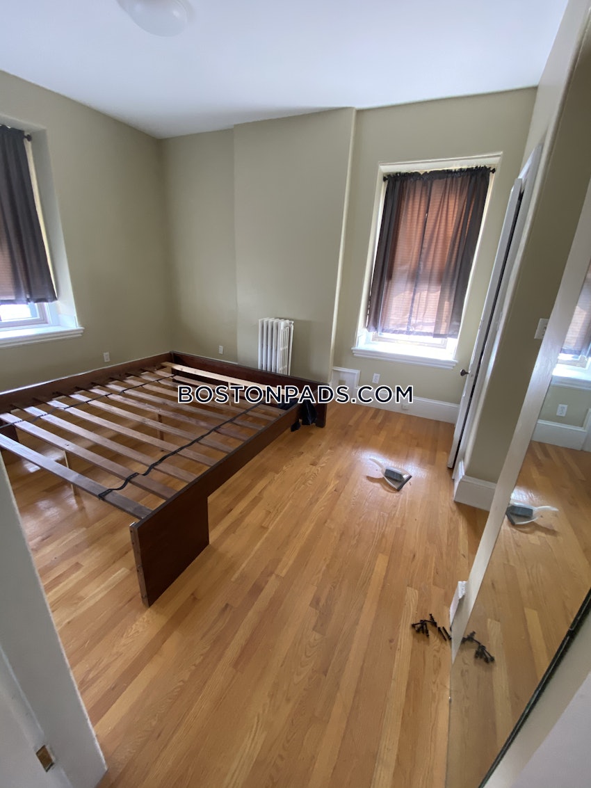 BOSTON - SOUTH BOSTON - WEST SIDE - 3 Beds, 1 Bath - Image 3