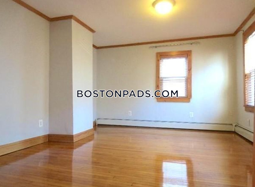BOSTON - SOUTH BOSTON - ANDREW SQUARE - 3 Beds, 1.5 Baths - Image 3