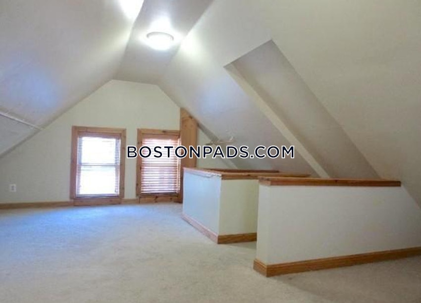 BOSTON - SOUTH BOSTON - ANDREW SQUARE - 3 Beds, 1.5 Baths - Image 4