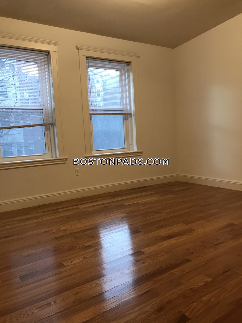 BOSTON - FENWAY/KENMORE - 1 Bed, 1 Bath - Image 10