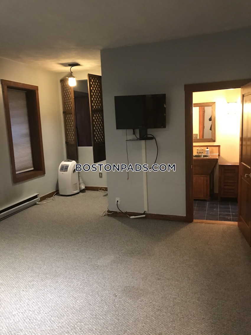 BOSTON - BACK BAY - 2 Beds, 2 Baths - Image 3