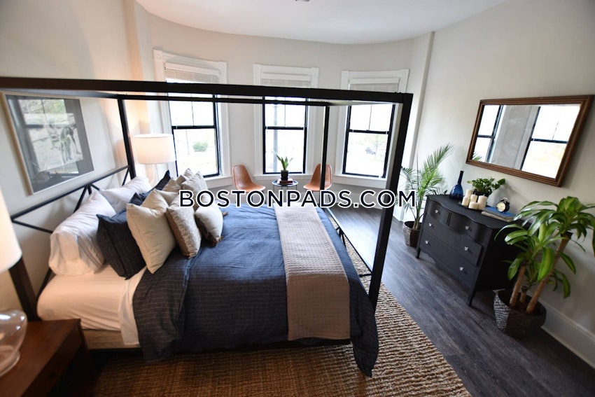 BOSTON - MISSION HILL - 4 Beds, 2 Baths - Image 9