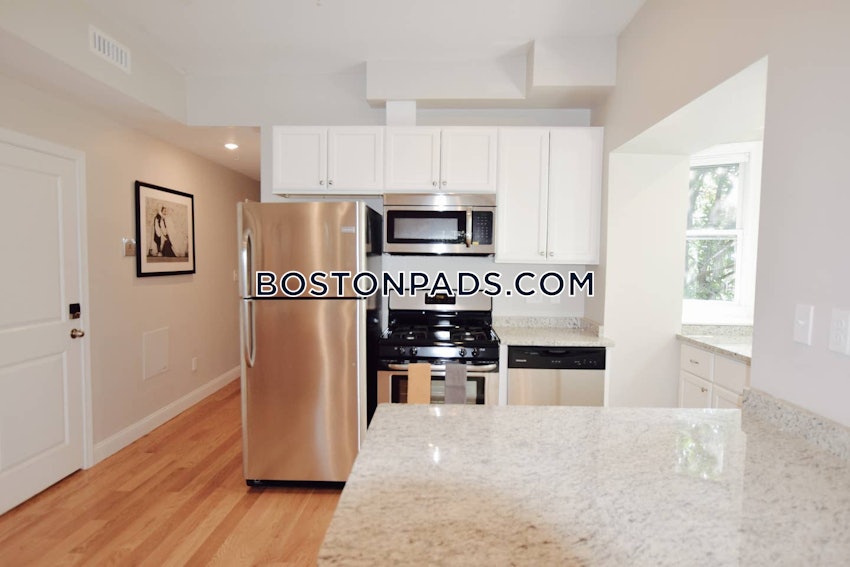 BOSTON - FORT HILL - 3 Beds, 1.5 Baths - Image 1