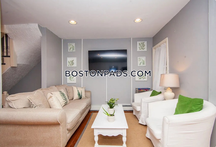 BOSTON - SOUTH BOSTON - WEST SIDE - 4 Beds, 2 Baths - Image 2