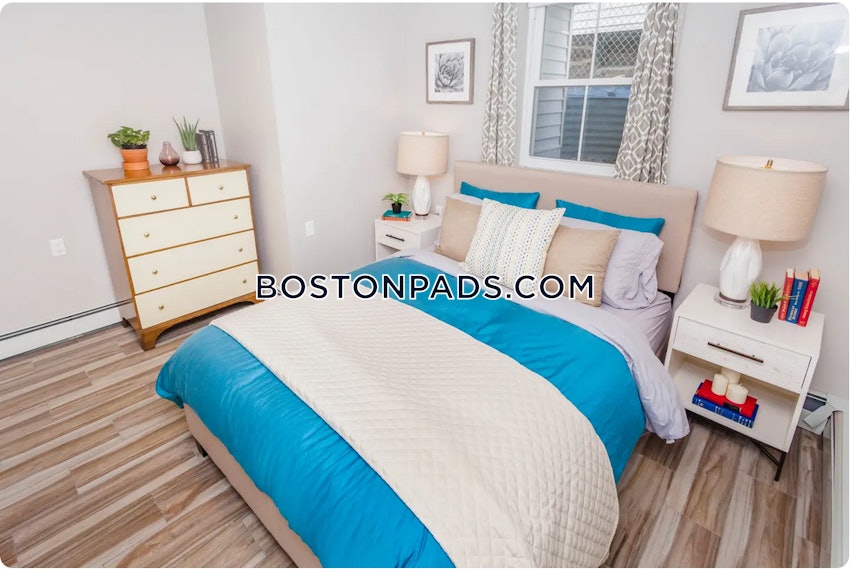 BOSTON - DORCHESTER/SOUTH BOSTON BORDER - 3 Beds, 2 Baths - Image 2