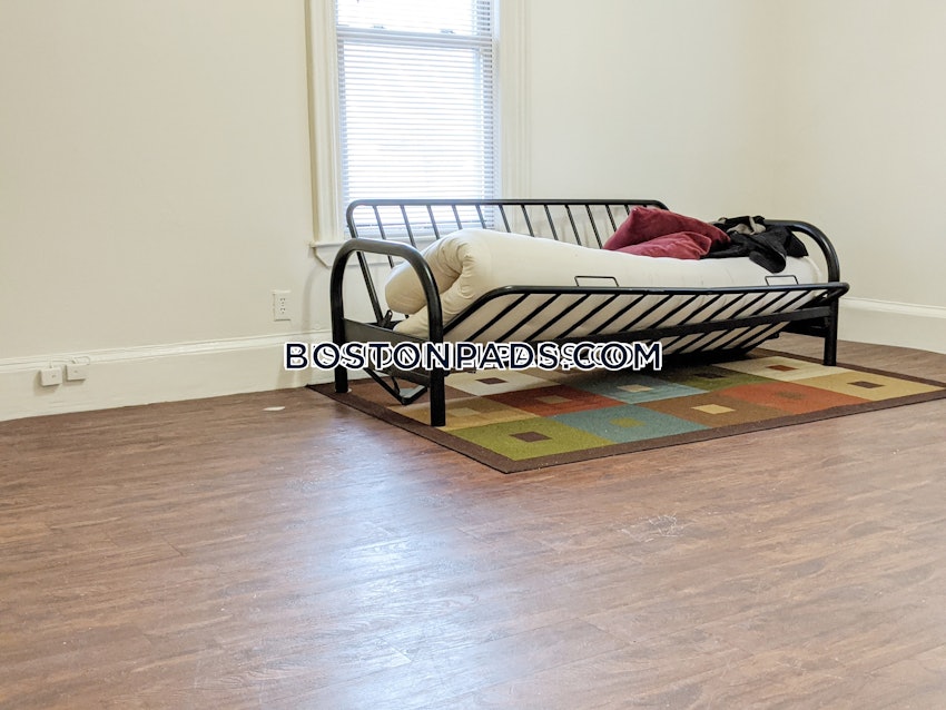 BOSTON - ROXBURY - 4 Beds, 2 Baths - Image 17