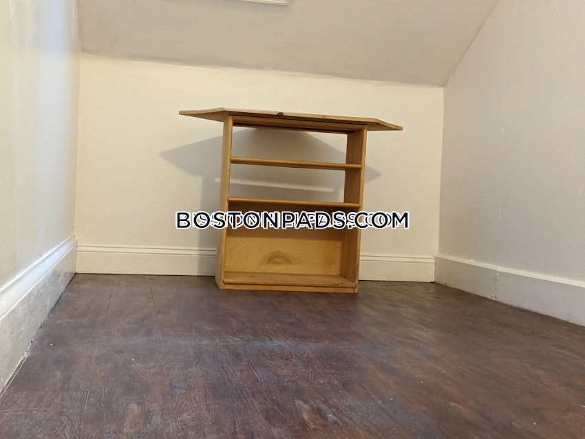 BOSTON - ROXBURY - 4 Beds, 2 Baths - Image 5