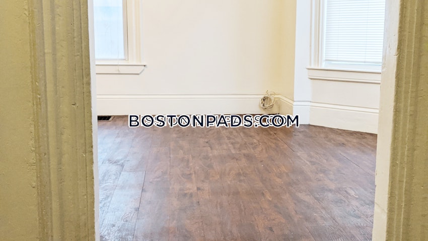 BOSTON - ROXBURY - 4 Beds, 2 Baths - Image 15