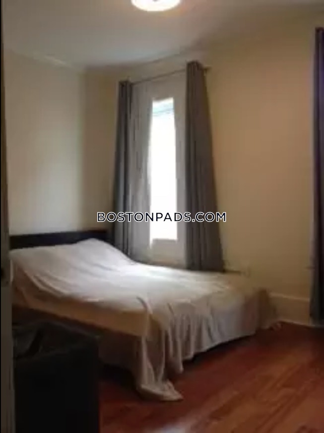 Boston - $4,800+ /mo