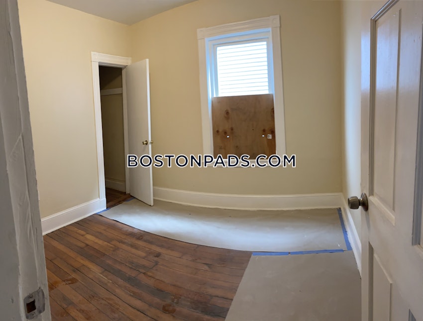 BOSTON - DORCHESTER - DUDLEY STREET AREA - 3 Beds, 1 Bath - Image 4