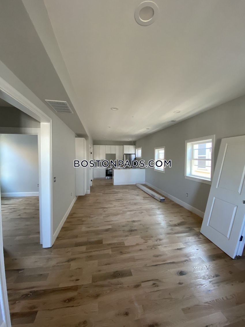 BOSTON - EAST BOSTON - ORIENT HEIGHTS - 5 Beds, 3 Baths - Image 11