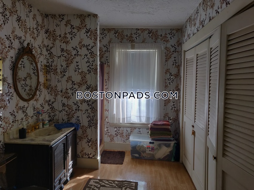 NEWTON - NEWTONVILLE - 4 Beds, 2 Baths - Image 12