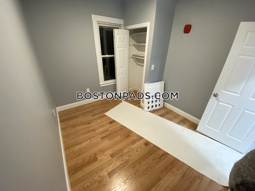 CAMBRIDGE- EAST CAMBRIDGE - 6 Beds, 2 Baths - Image 4