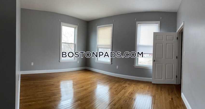 BOSTON - FORT HILL - 2 Beds, 1 Bath - Image 4