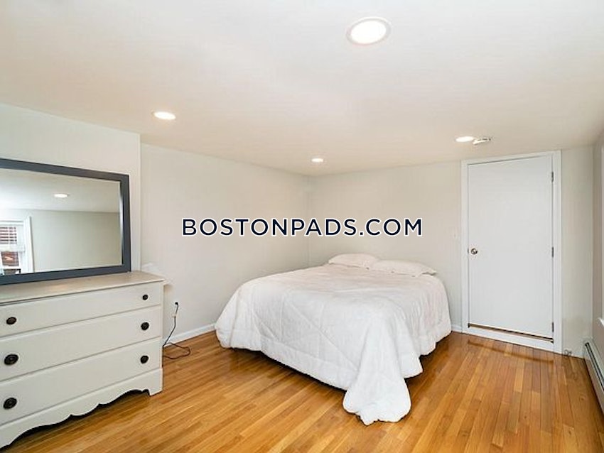 BOSTON - CHARLESTOWN - 3 Beds, 2 Baths - Image 2