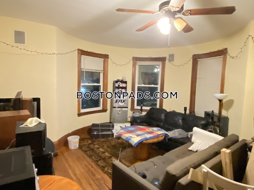 BOSTON - MISSION HILL - 5 Beds, 2 Baths - Image 3