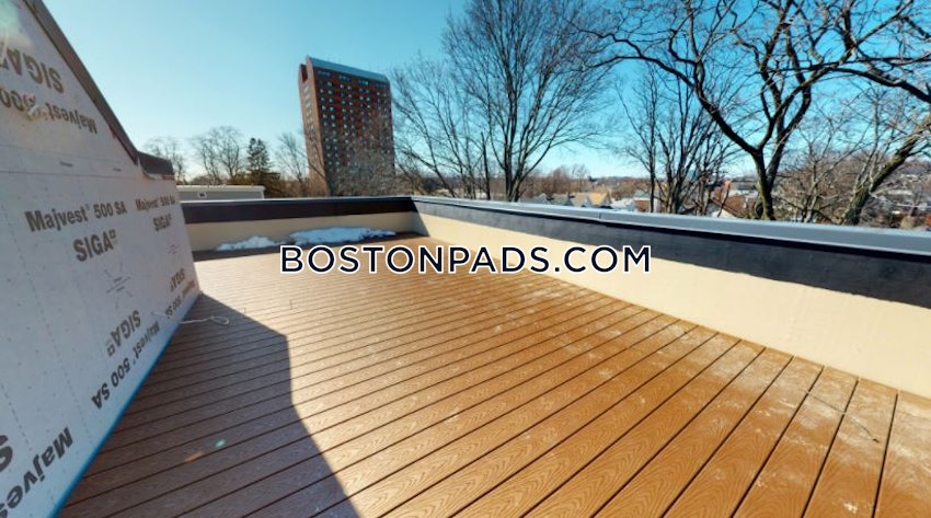 BOSTON - FORT HILL - 5 Beds, 2.5 Baths - Image 13