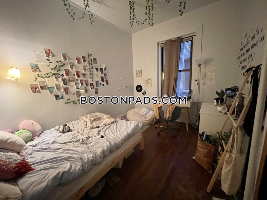 BOSTON - NORTHEASTERN/SYMPHONY - 3 Beds, 1 Bath - Image 2