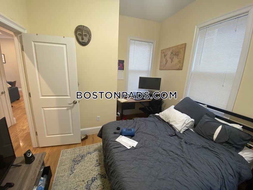 CAMBRIDGE - CENTRAL SQUARE/CAMBRIDGEPORT - 4 Beds, 2 Baths - Image 4