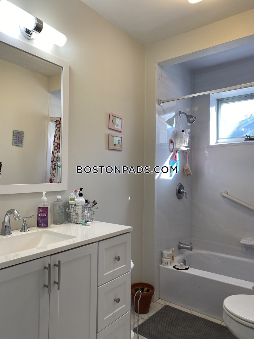 SOMERVILLE - SPRING HILL - 5 Beds, 2 Baths - Image 12