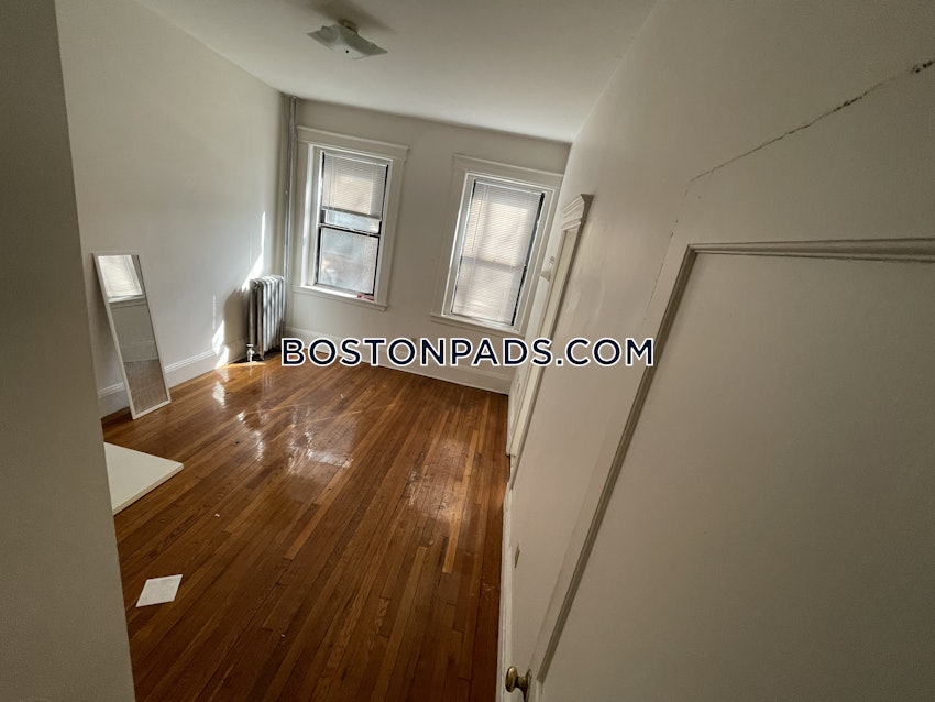 BOSTON - ALLSTON/BRIGHTON BORDER - 2 Beds, 2 Baths - Image 2