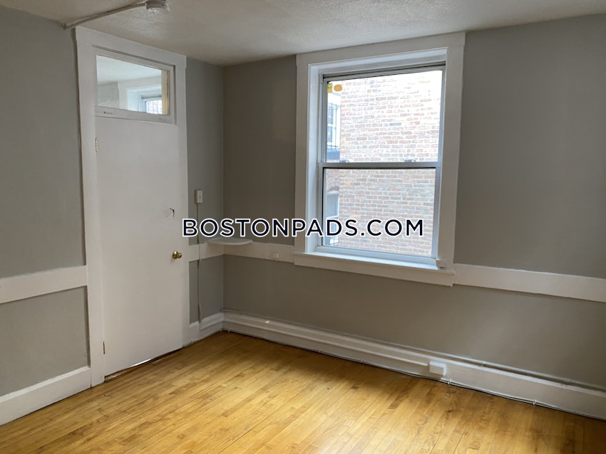 BOSTON - NORTH END - 2 Beds, 1 Bath - Image 8