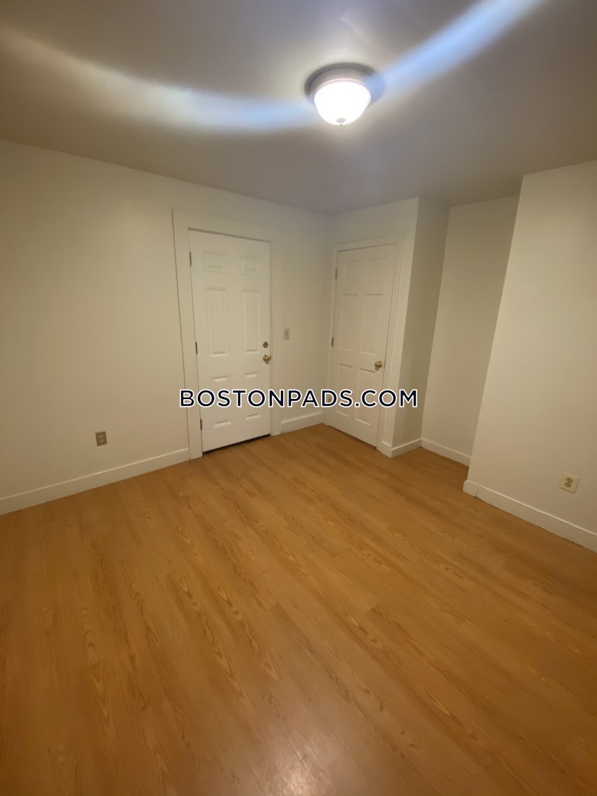 BOSTON - MISSION HILL - 4 Beds, 1 Bath - Image 19