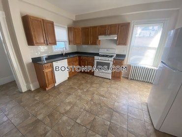 Boston - 4 Beds, 2 Baths