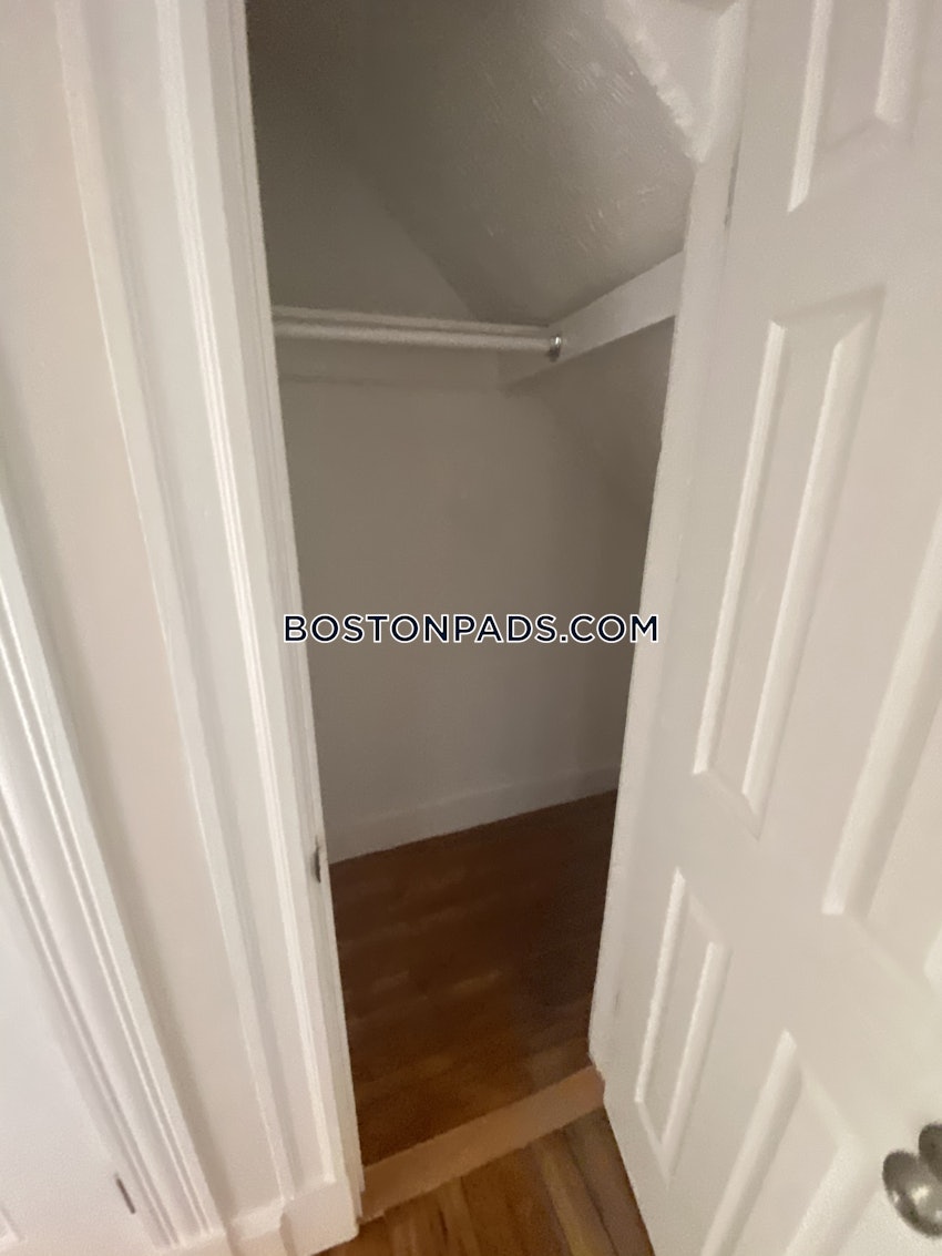 BOSTON - LOWER ALLSTON - 4 Beds, 2 Baths - Image 8