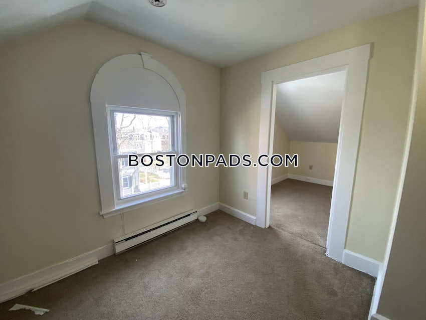 NEWTON - WABAN - 2 Beds, 1 Bath - Image 3