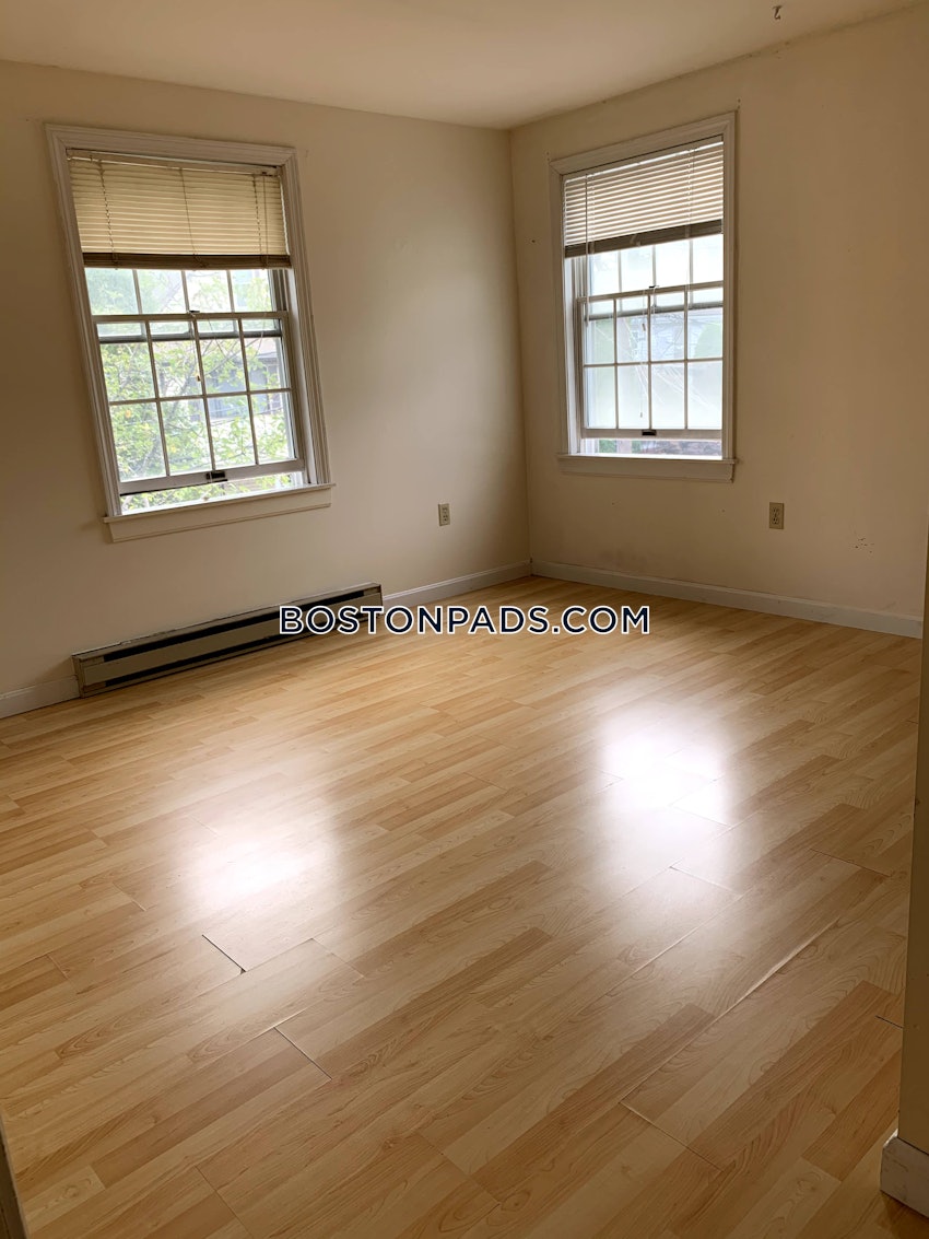 BOSTON - LOWER ALLSTON - 4 Beds, 2.5 Baths - Image 10