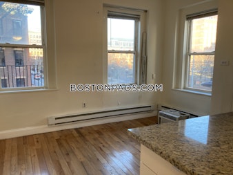 Massachusetts Ave Boston