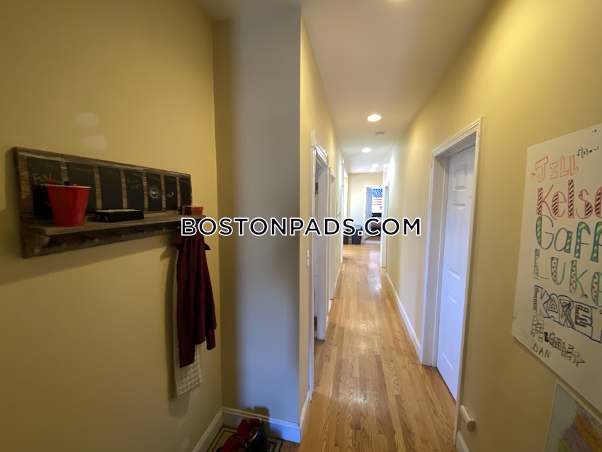 SOMERVILLE- WEST SOMERVILLE/ TEELE SQUARE - 4 Beds, 2 Baths - Image 13