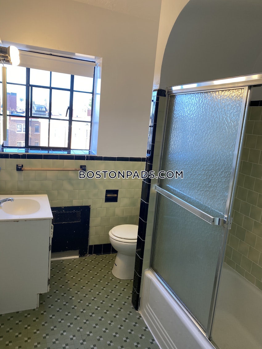 BROOKLINE- COOLIDGE CORNER - 2 Beds, 1 Bath - Image 5