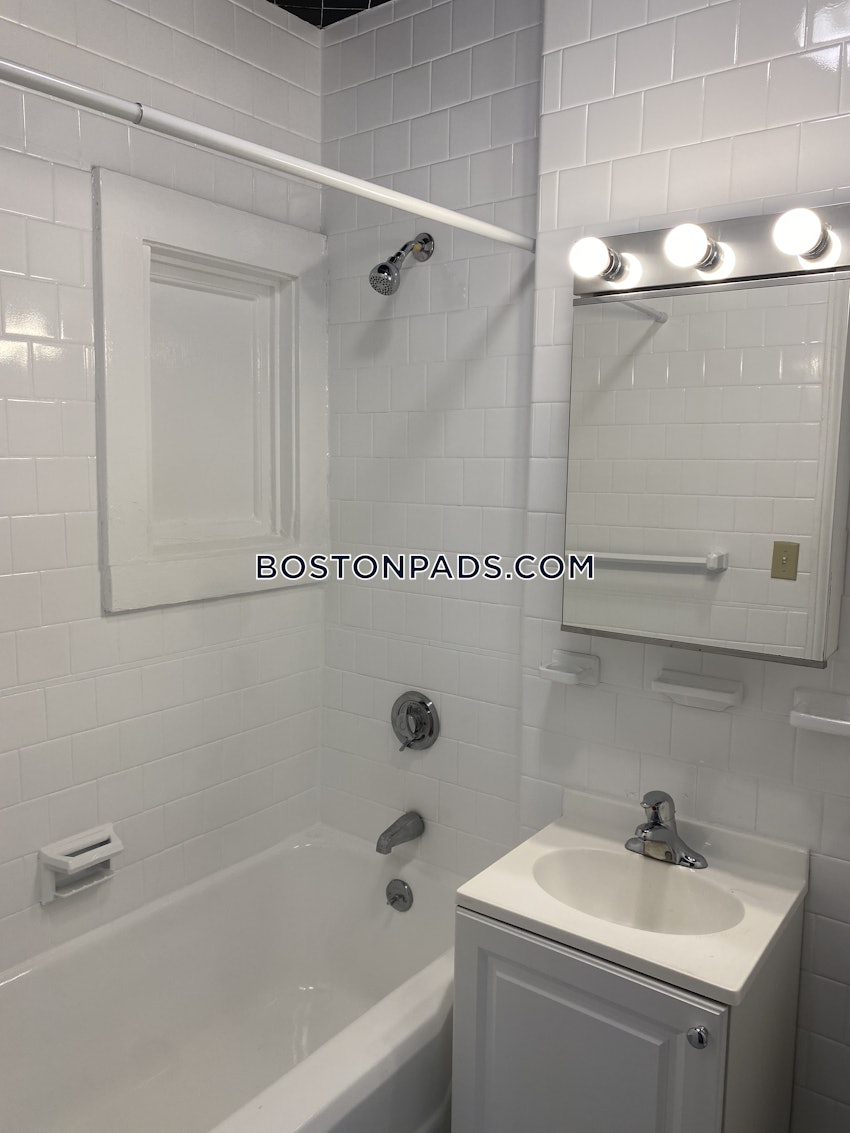 BROOKLINE- COOLIDGE CORNER - 2 Beds, 1 Bath - Image 4