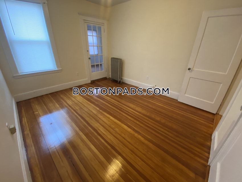 BOSTON - ALLSTON - 4 Beds, 2 Baths - Image 31