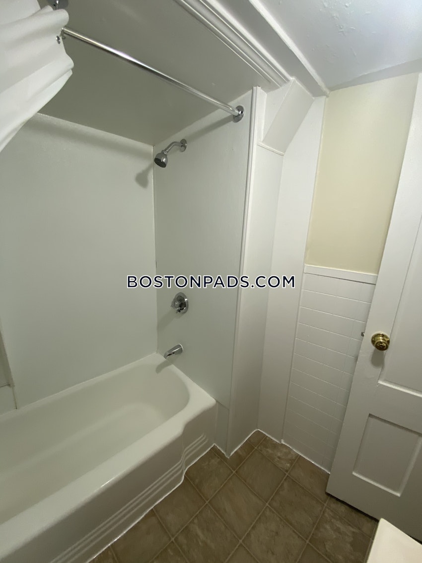 BOSTON - HYDE PARK - 1 Bed, 1 Bath - Image 19