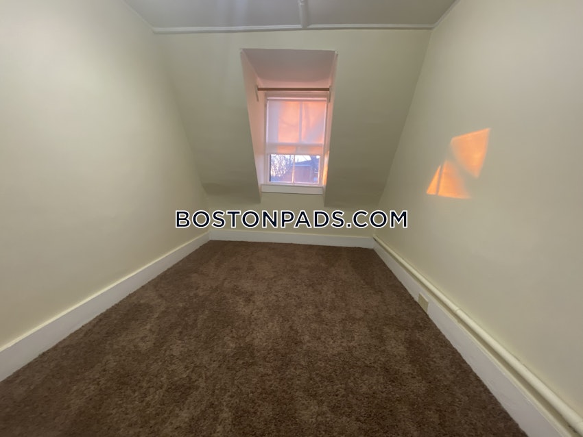 BOSTON - HYDE PARK - 1 Bed, 1 Bath - Image 16