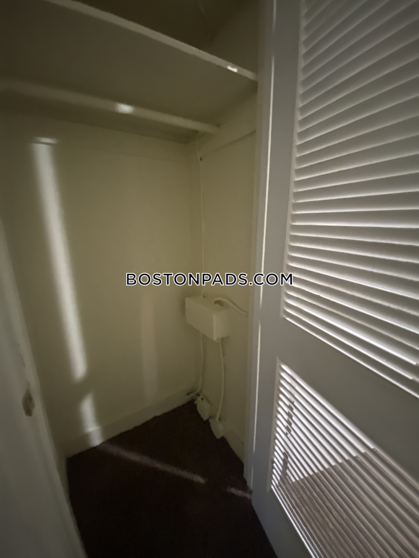 BOSTON - HYDE PARK - 1 Bed, 1 Bath - Image 6