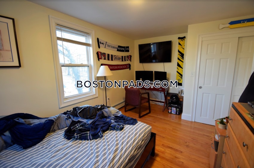 BOSTON - FORT HILL - 4 Beds, 3 Baths - Image 7